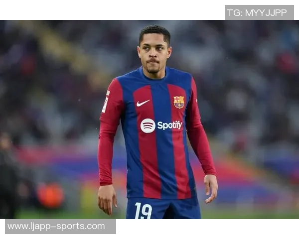 巴萨关注邓弗里斯解约金条款每年生效或将引发转会争夺战